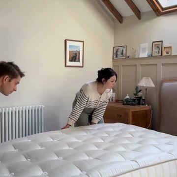 Simba ad — natural hybrid mattress delivered to your bedroom