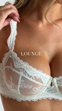 Lounge ad — Elegant lace lingerie from Lounge